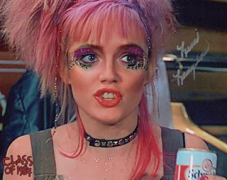 Lisa Langlois autograph