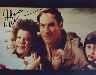 JoBeth Williams autograph