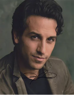 Deniz Akdeniz autograph