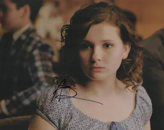 Abigail Breslin autograph
