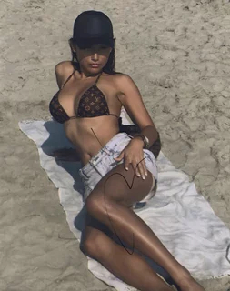 Nikki Chapman autograph