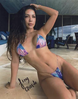Lizzy Acosta autograph