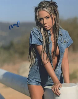 Annalyse Mishler autograph