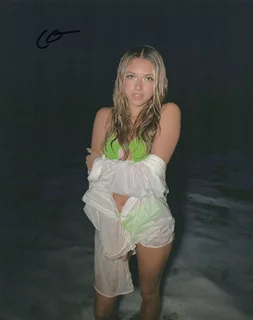 Coco Quinn autograph
