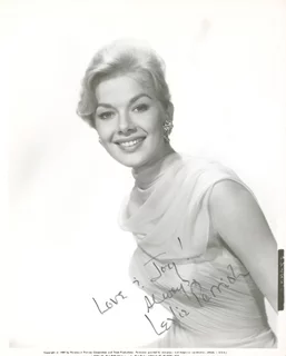 Leslie Parrish autograph