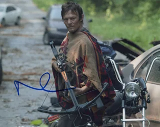 Norman Reedus autograph