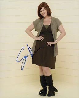 Sara Rue autograph