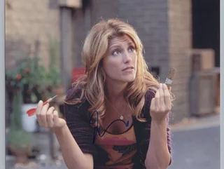 Jennifer Esposito autograph