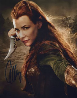 Evangeline Lilly autograph
