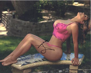 Roxy Aguirre autograph