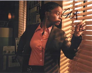 Erica Tazel autograph