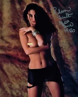Rebecca Ferratti autograph