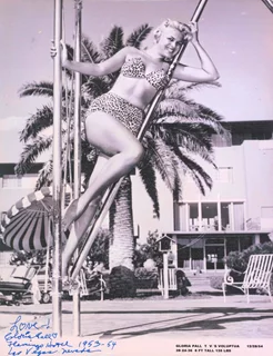Gloria Pall autograph
