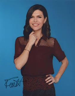 Finola Hughes autograph