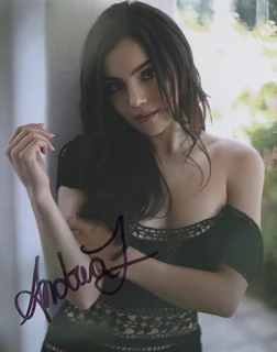 Andrea Londo autograph