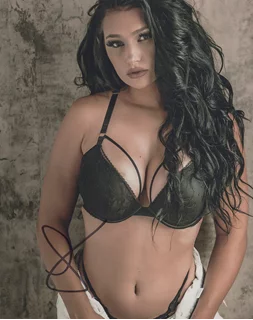 Taylor Marie autograph