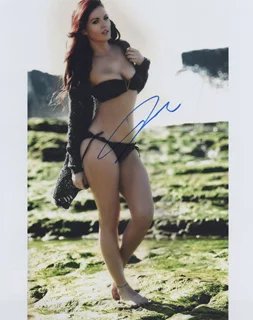 Jenae Noonan autograph