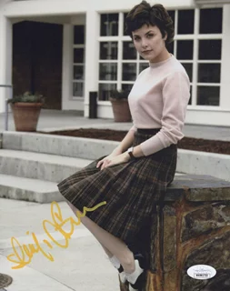 Sherilynn Fenn autograph
