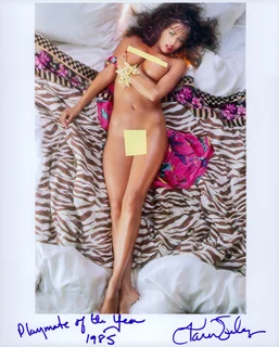 Karen Velez autograph