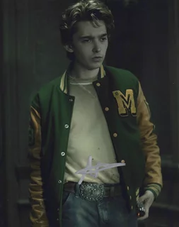 Austin Abrams autograph