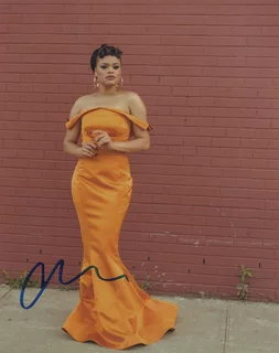 Andra Day autograph