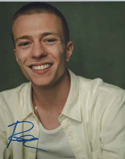 Ruaridh Mollica autograph