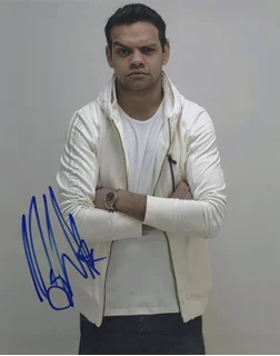 Meyne Wyatt autograph