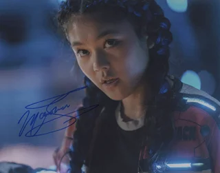 Momona Tamada autograph