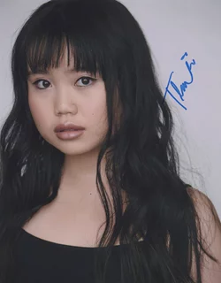Thalia Tran autograph
