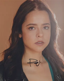 Emma Ramos autograph