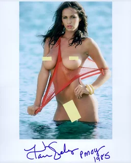 Karen Velez autograph