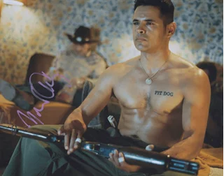 Raymond Cruz autograph