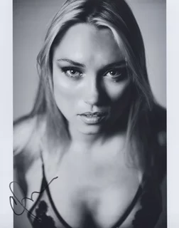 Clare Grant autograph