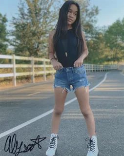 Alysa Gutierrez-Sierra autograph