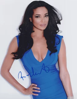 Rochelle Aytes autograph
