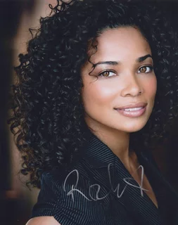 Rochelle Aytes autograph