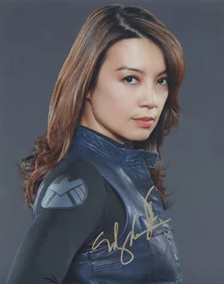Ming-Na autograph