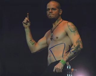 Residente autograph