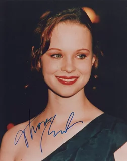 Thora Birch autograph
