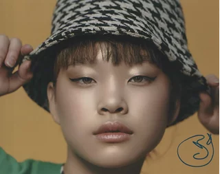 Caitlin Kim autograph