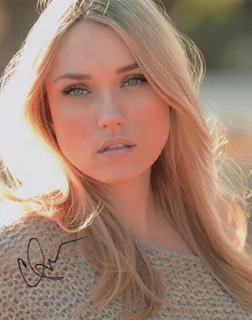 Clare Grant autograph