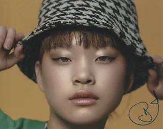 Caitlin Kim autograph