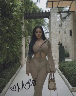Melissa Ceja autograph