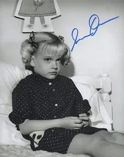 Susan Olsen autograph
