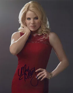 Megan Hilty autograph