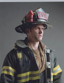 Steven Pasquale autograph