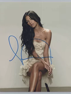 Nicole Scherzinger autograph