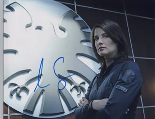 Cobie Smulders autograph