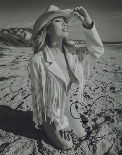 Jennifer Brand autograph