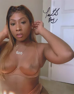 Tenielle Rose autograph